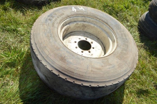 425/65R22.5 8 Bolt heavy duty tire & rim
