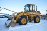 Cat 924F wheel loader w/ 8369 hrs, 4sp trans, cab w/ air/heat, 7' bucket