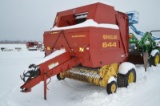 NH 644 Silage special round baler w/ string tie