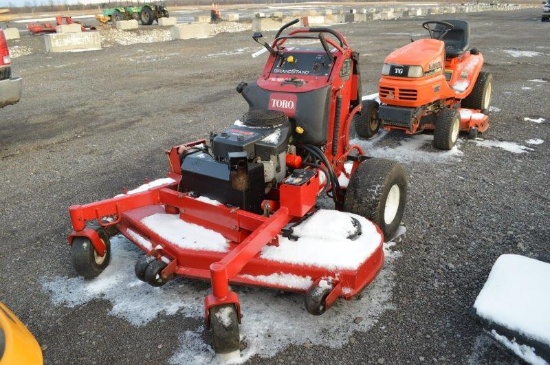 Toro Grandstand lawn mower w/ 60'' deck, 2,518 hrs, 2.5 hp
