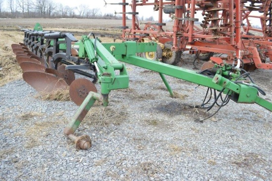 JD 2800 8 bottom on land plow, coulters, spring reset