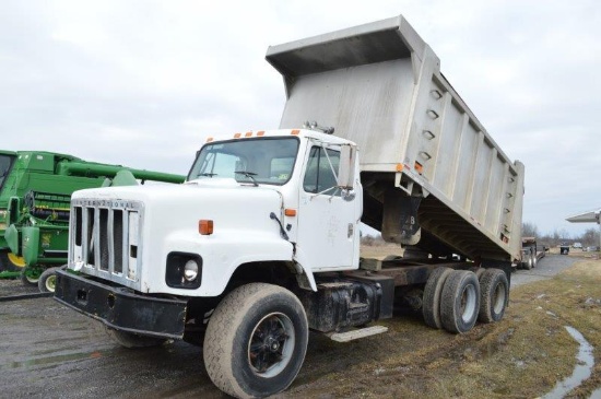'95 International dump truck w/ 319,827 mi, 16' aluminum box w/ coal chute, Henderson supsension, Cu