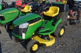 JD D110 riding mower w/ 189 hrs, 42'' deck, bagger