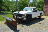 '00 Chevy 2500 w/ 62,730 mi, automatic, 4wd, gas, selling w/ snow blade VIN:1GCGK24R9YR204848 (Title