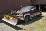 '96 Chevy 2500 w/ 218,632 mi, 5spd manual trans, gas, 4wd, ext cab, diesel, selling w/ Fisher snow b