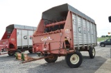 Gehl 980 Vari-Sweep forage wagon w/ 3 beater, roof