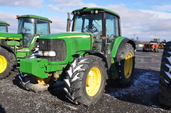 JD 6920 w/ 12,333hrs, 20spd trans w/ high road gear, LHReverser, 4wd, 540/1000 pto, 4 remotes, 12 fr