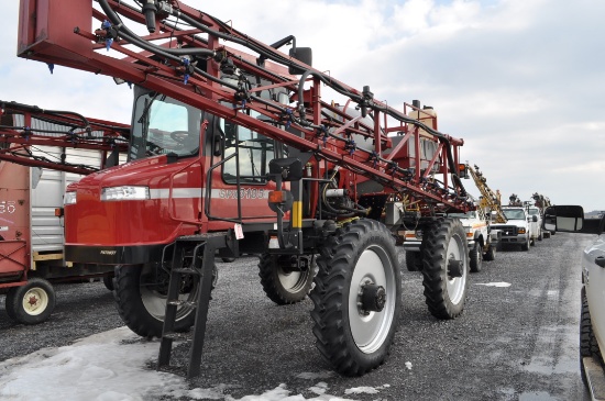 '08 CIH SPX3185 sprayer w/ 2,798 hrs, 4wd, 3 way injection system w/ 2-35 gallon tanks, 90' booms, 7