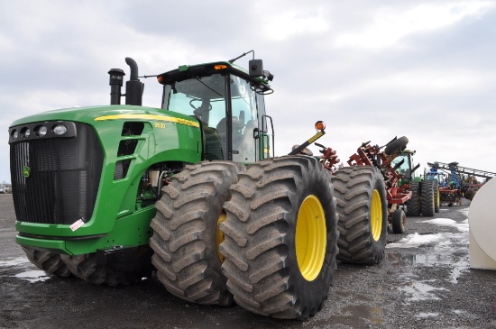 '09 JD 9530 w/ 3727hrs, 18spd power shift, active seat, 800/70R42 duals, bare back, 4 remotes, rear