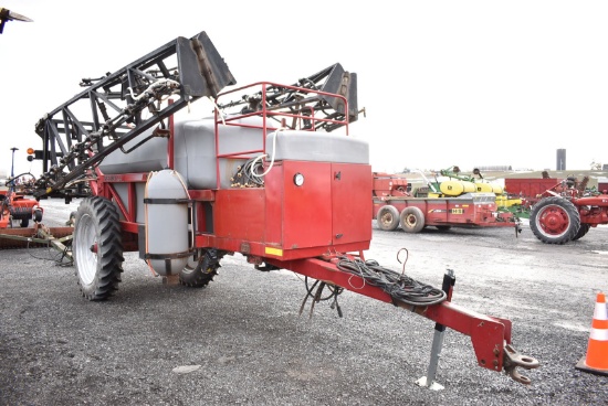 Red Ball 680 sprayer w/ 1000gal tank, 60' booms, 20" & 30" nozzle spacing, 3-way nozzles, drop tubes