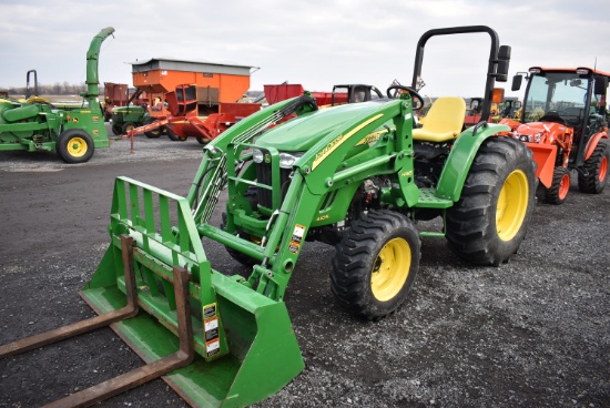 '16 JD 4105 compact w/ H165 loader w/ bucket & forks, 258hrs, hydro, 4wd, diesel, open station w/ RO