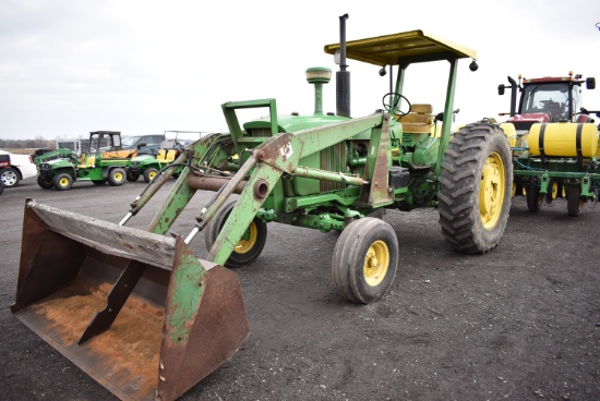 JD 4020 tractor w/ 158 loader, 8,280hrs, 8spd powershift, 3pt, pto, 2 remotes, 18.4R38 rear tires