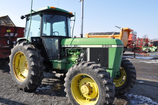 JD 2955 tractor w/ 6883hrs, 2 remotes, 4wd, cab w/ heat/air, 16spd power quad, 3pt, 540pto, duals