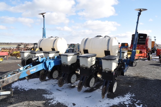 Kinze 3000 no-till planter w/ interplant, finger pick-up, liq fert, bean & corn meters (moniter & ma