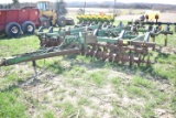 JD 714 13 shank disc chisel plow w/ leveler bar