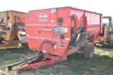 Kuhn 3142 Roughage Maxx feed mixer w/ scales