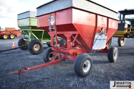 E-Z Flow 275bu gravity wagon