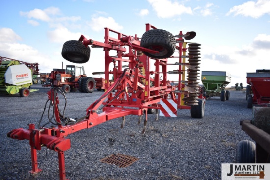 Poettinger Synkro 5003T 16' single pass chisel plow