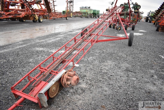 32' hay elevator