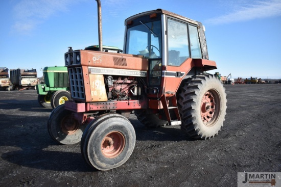 INT Hydro 186 tractor