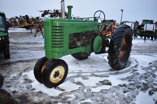 JD A tractor