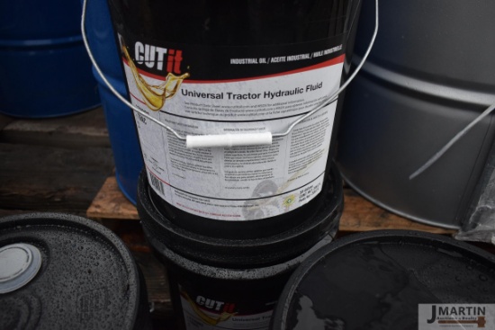 8 5gal universal tractor hyd fluid (x8)