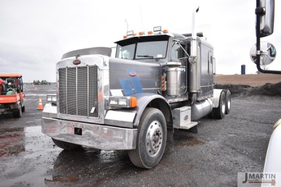 1987 Peterbilt 379 semi tractor