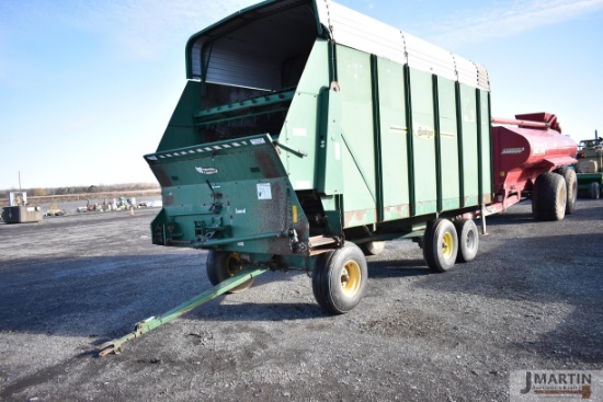 Badger self unloading forage wagon