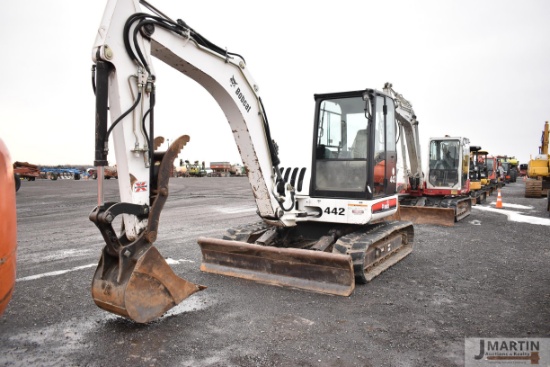 Bobcat 442 mini excavator