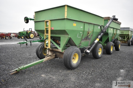 J&M 350-20 Gravity Wagon