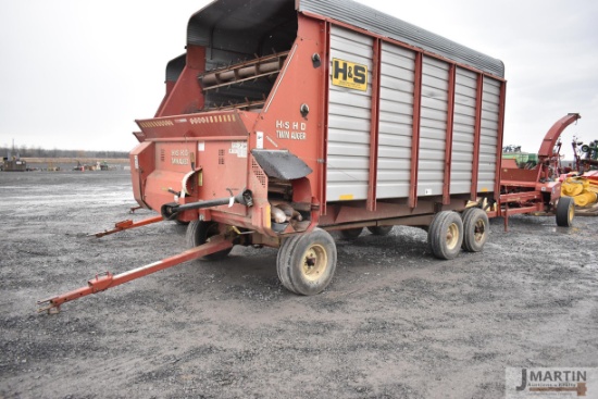 H&S HD twin auger forage wagon