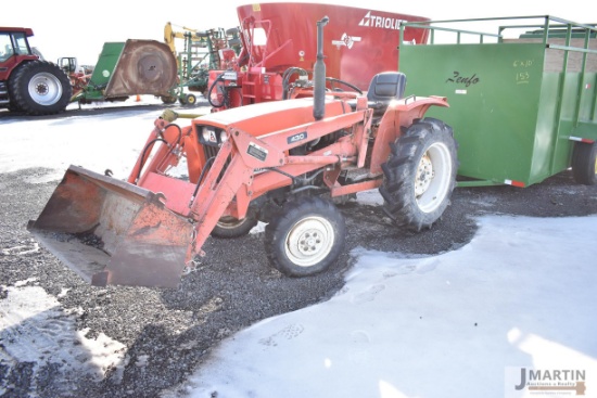 AC 5020 tractor w/ loader