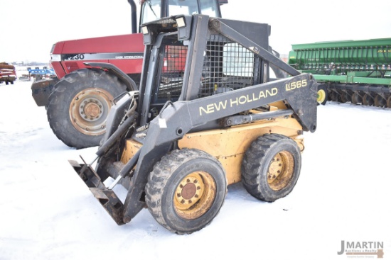 NH LX 565 Skid loader
