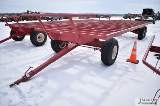 Creekside 30' tandem axle bale wagon
