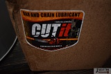 4- 1gal cans bar & chain lube (x4)