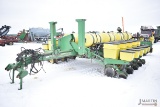 JD 1770NT Max Emerge Plus 16 row planter