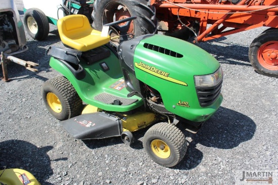 JD L110 lawn tractor