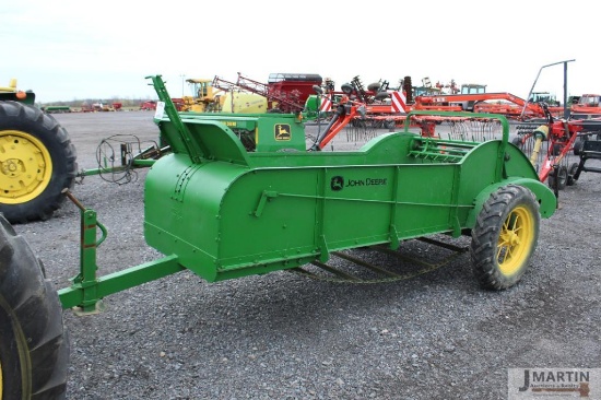 JD H Series 50 ground drive manure spreader