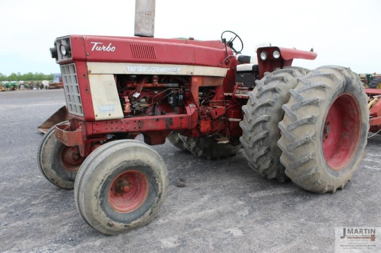 Int 1566 tractor