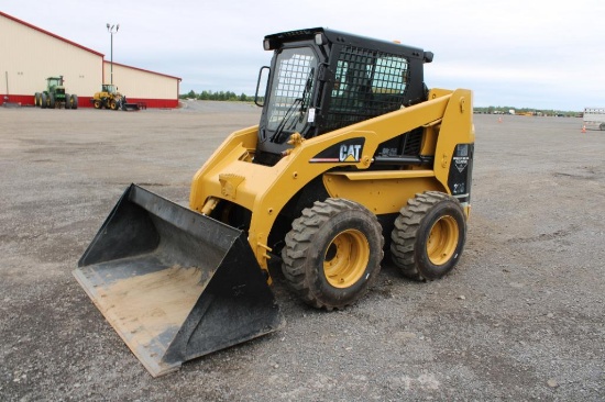 Cat 236 skid loader