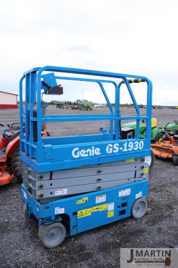 Genie GS 1930 scissor lift