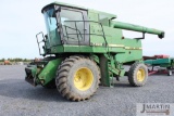 JD 7720 Titan II combine