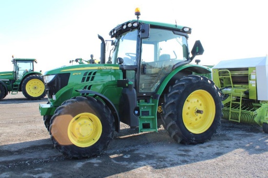 2017 JD 6110R tractor