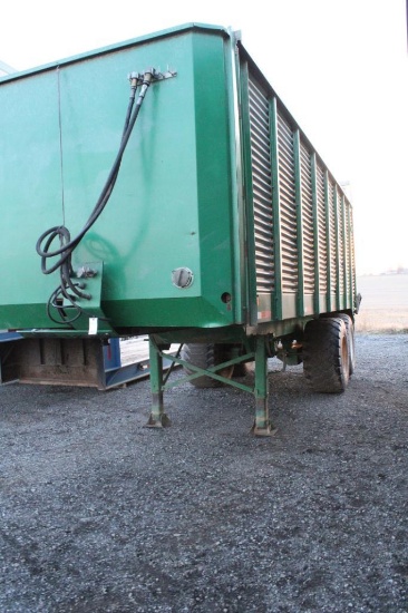 2003 Diller 24' silage trailer