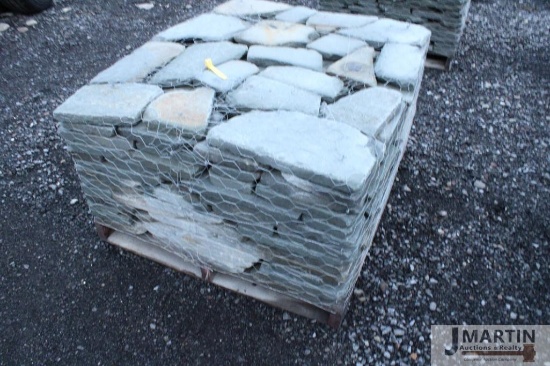 Skid of 1.5'' Tumble irregular pavers