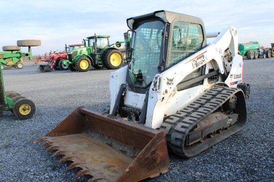 Bobcat T650 skid loader