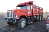 1992 IH 257 dump truck