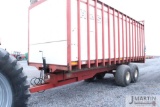 H&S WB24PB wide body forage cart