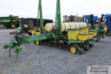 JD 7200 Conservation MaxEmerge II 12 row planter