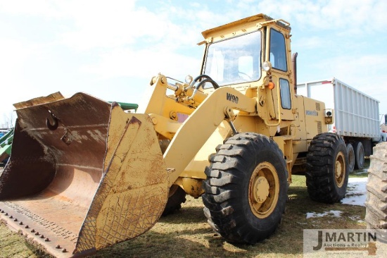 Komatsu W90 wheel loader